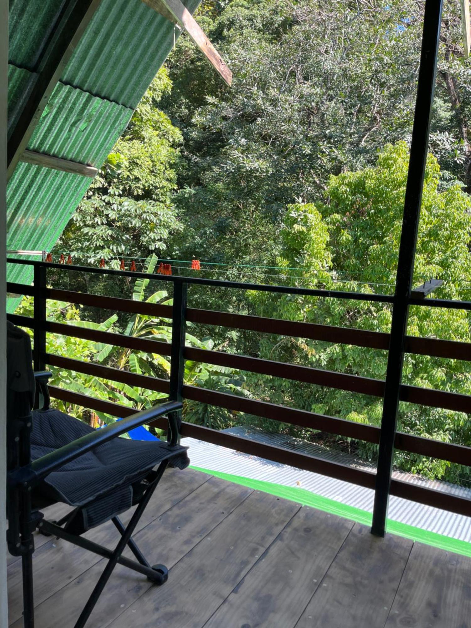 Hostel Tuanis Surf Camp Playa Santa Teresa  エクステリア 写真