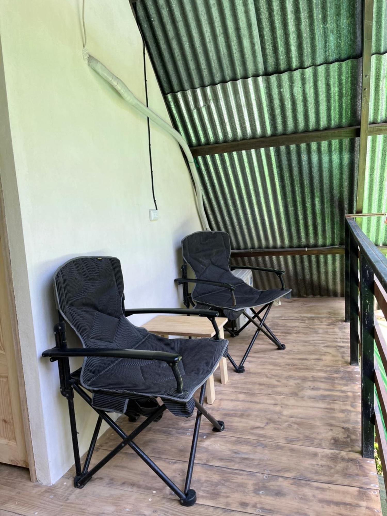 Hostel Tuanis Surf Camp Playa Santa Teresa  エクステリア 写真